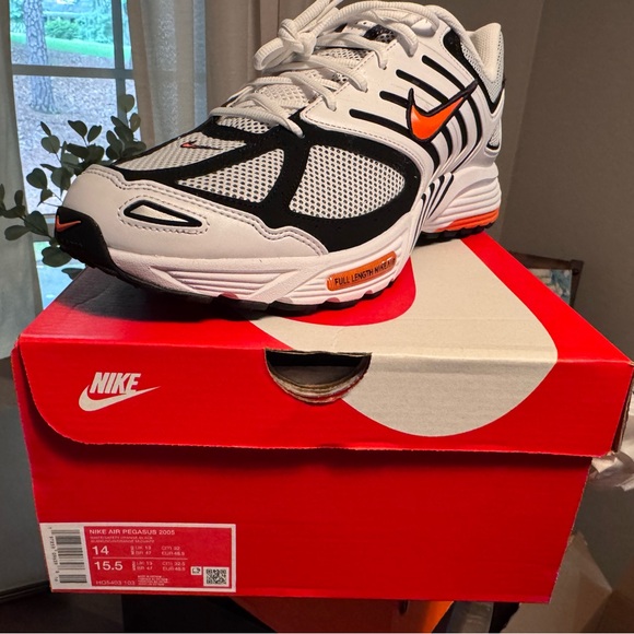 Men’s Nike Air Pegasus 2K5 White and Orange Shoes